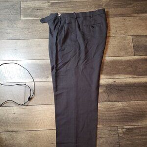 Roundtree & Yorke Easy Care Dress Pants